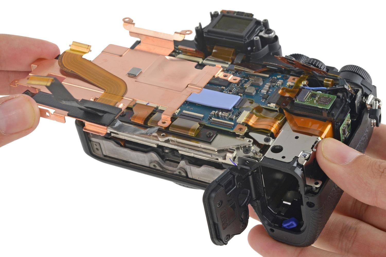 ifixit tears apart sony a7r ii camera calls it mighty feat of engineering a7rii teardown 5