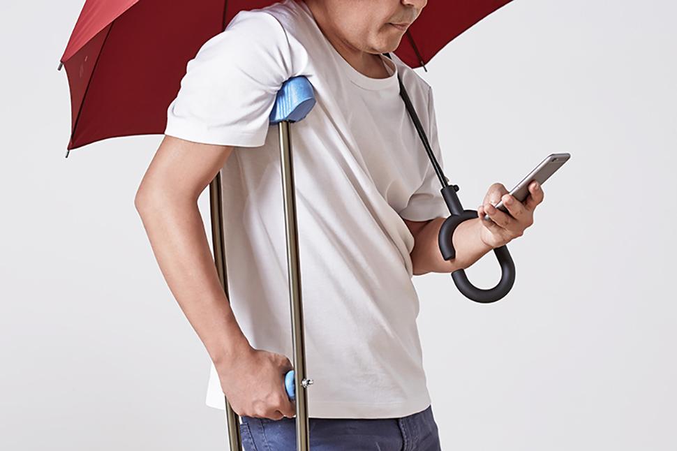 the phone brella allows you to text whatever is really not that important in rain kt designs 2