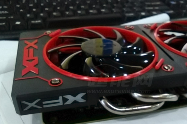 amd rumored r9 380x pictured 380xthumb