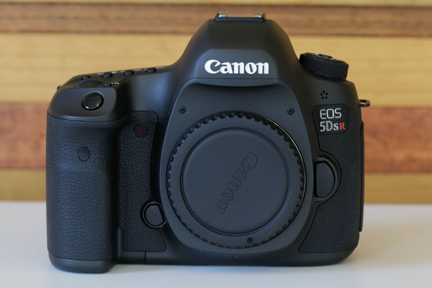 canon 5ds r vs sony a7r ii eos front