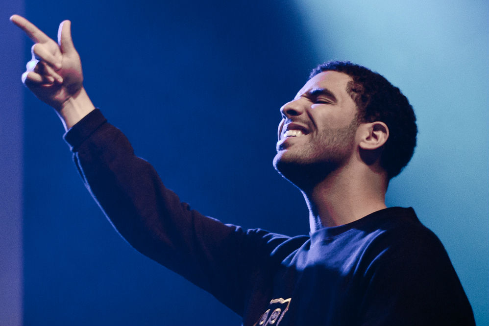 Could Drake make an appearance in season 2 of The Handmaid's Tale?