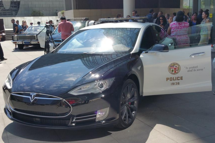lapd borrows a tesla model s p85d and bmw i3 will add more electric vehicles to its fleet