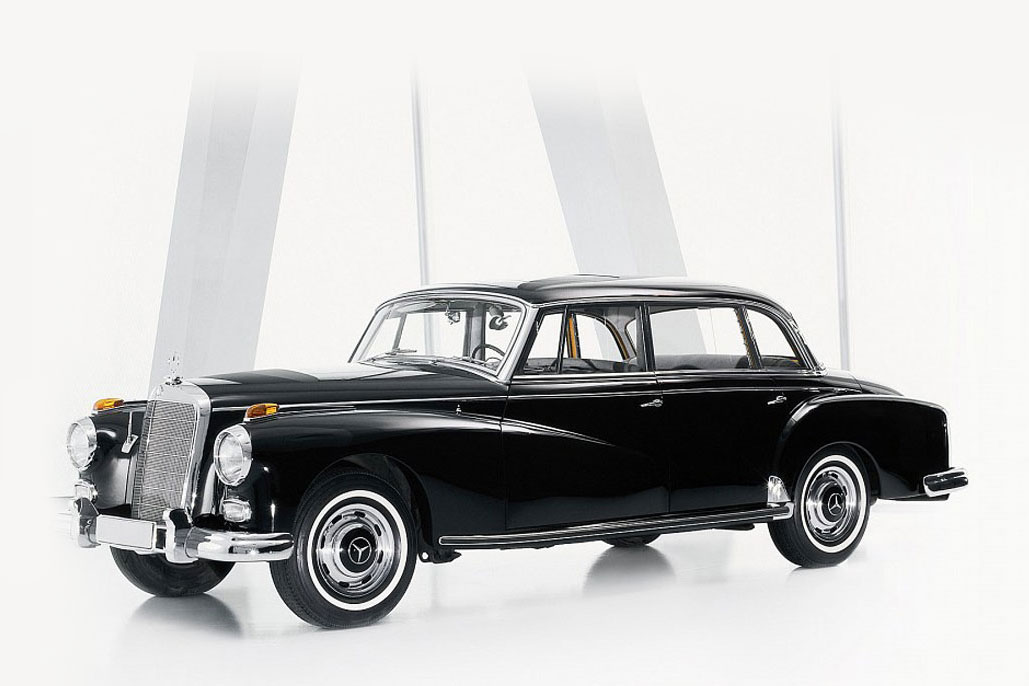 10 sweet popemobiles that will make you wish held the keys of heaven mercedes benz 300d classic virtueller rundgang exponate 