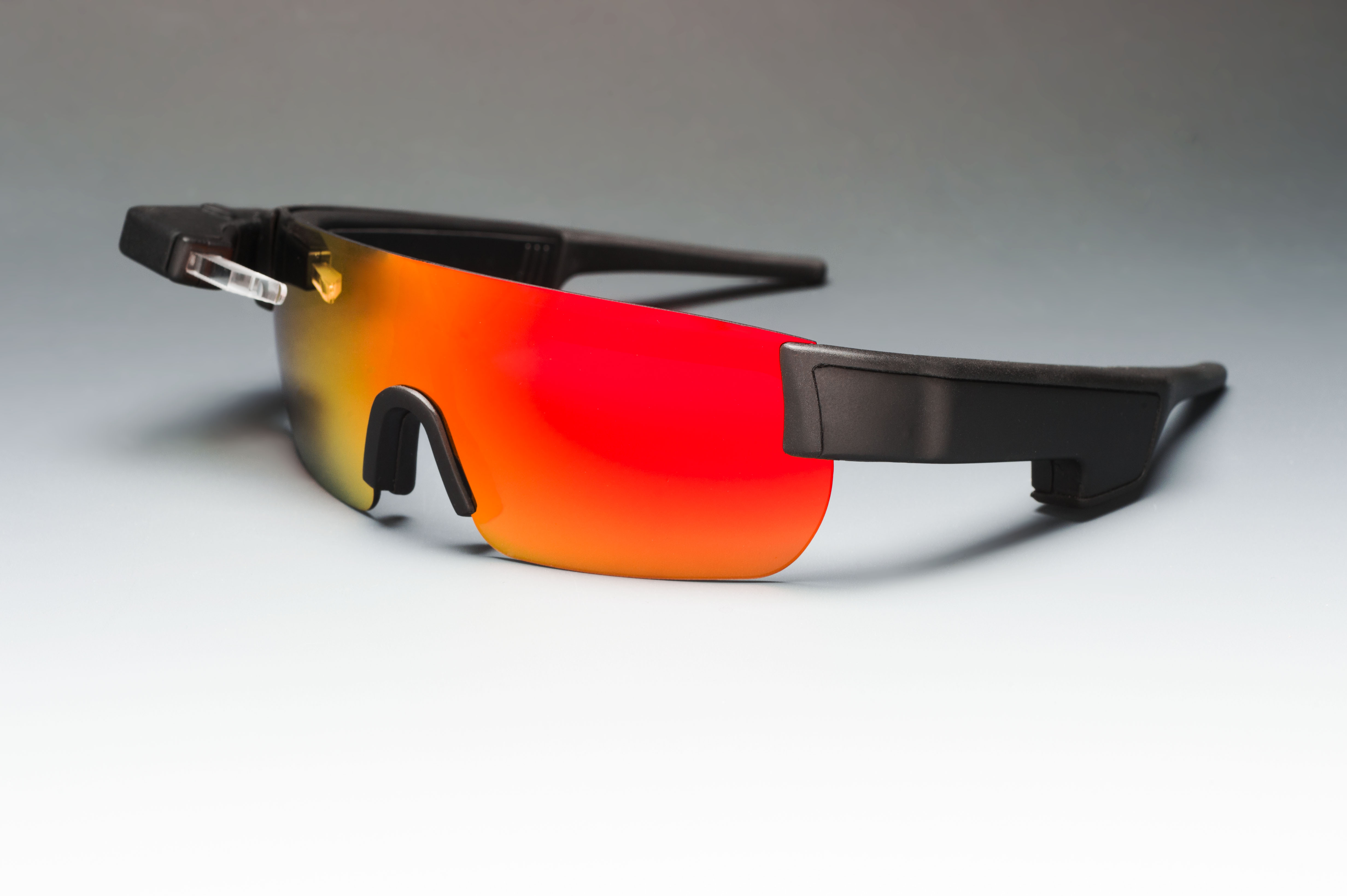 solos smart glasses for cycling news left print