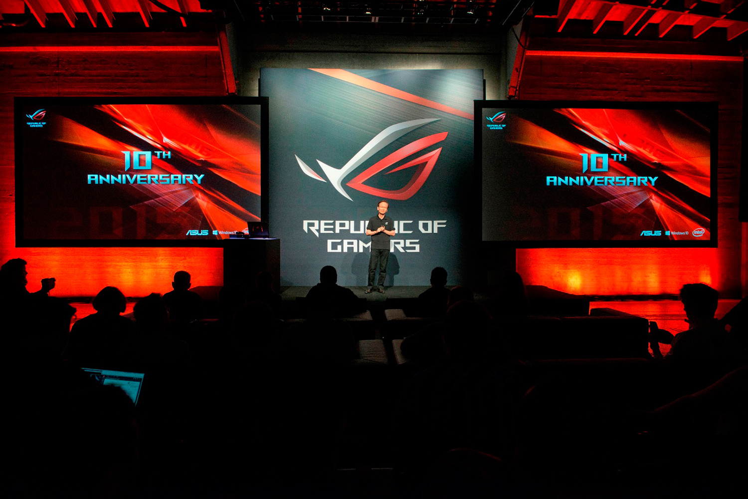 asus republic of gamers unleashed chairman jonney shih celebrates the near 10th anniversary