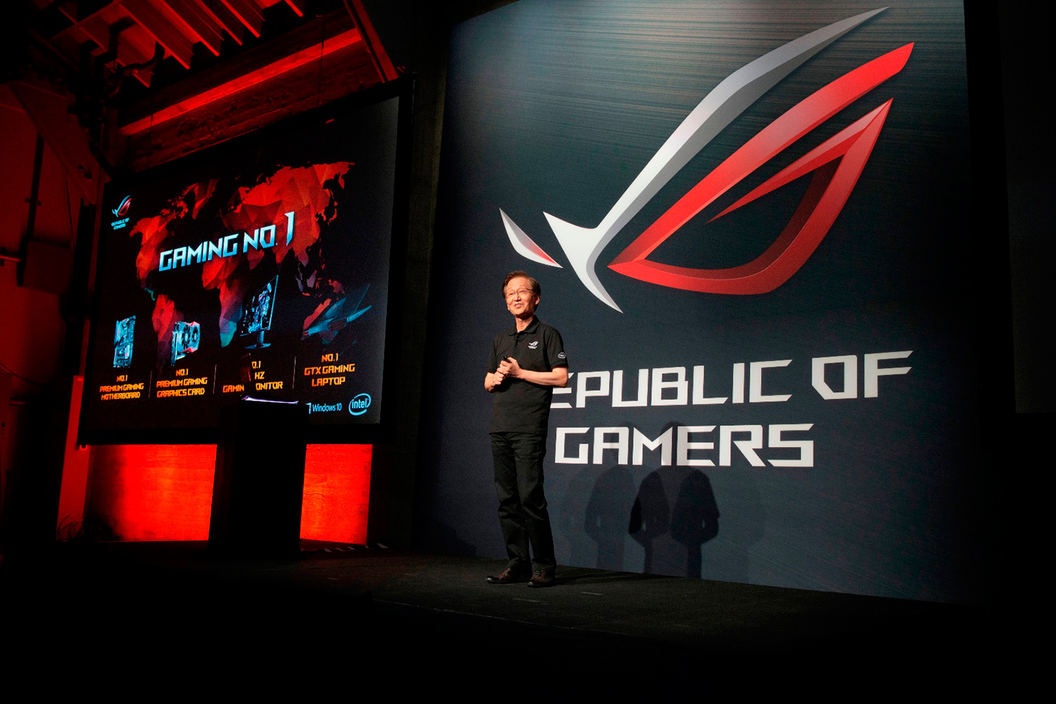 asus republic of gamers unleashed chairman jonney shih reaffirms number one position in gaming industry