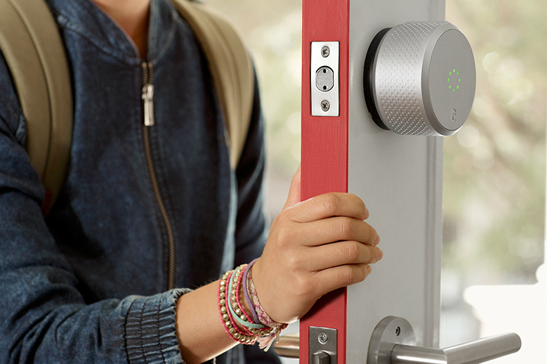 august announces homekit compatibility doorbell camera smart lock close