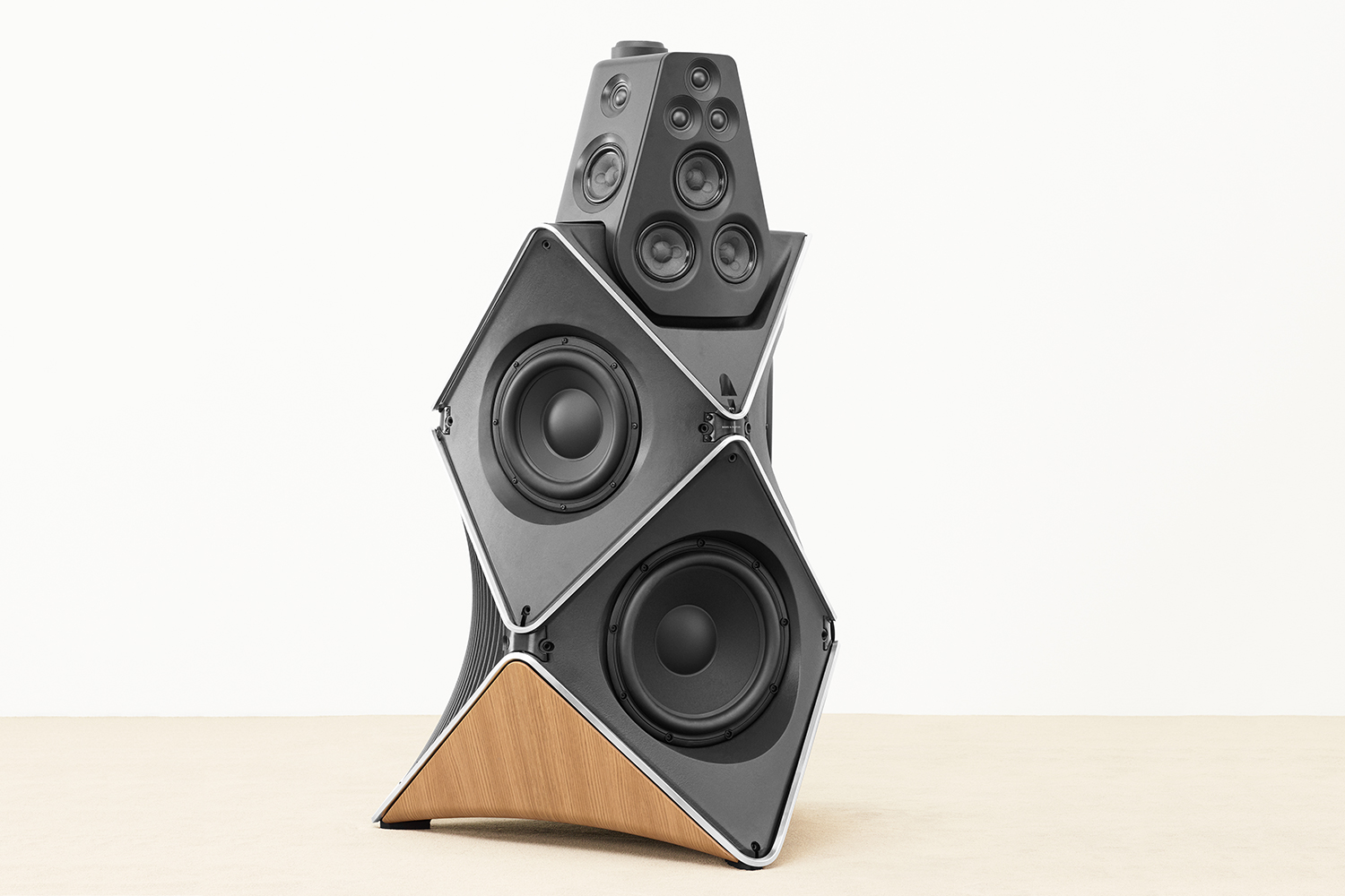 bang and olufsen beolab 90 speakers sweet spot 15cs me10