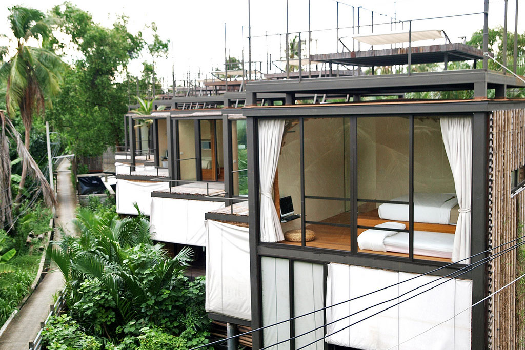 the bangkok tree house hotel lets guests sleep under stars  8