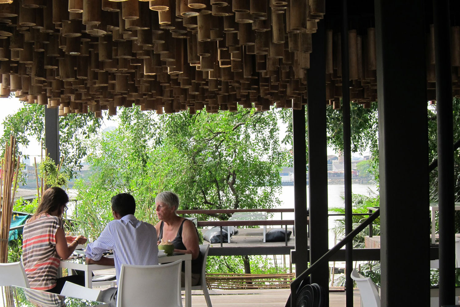 the bangkok tree house hotel lets guests sleep under stars resort 007