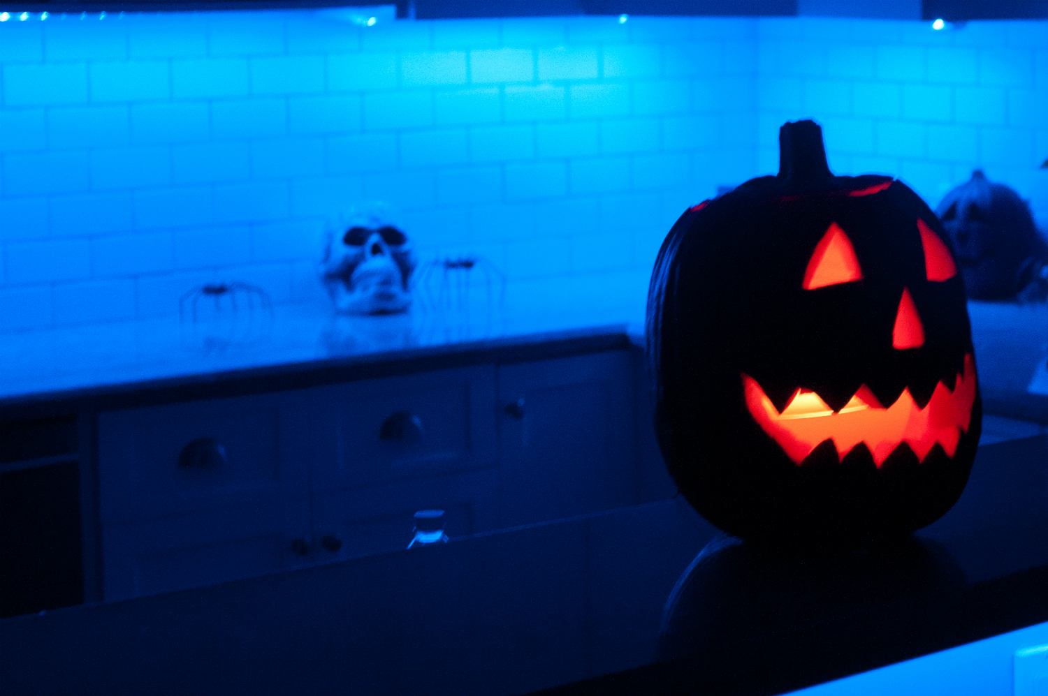 philips hue and sengled get their led lights ready for halloween pumpkin