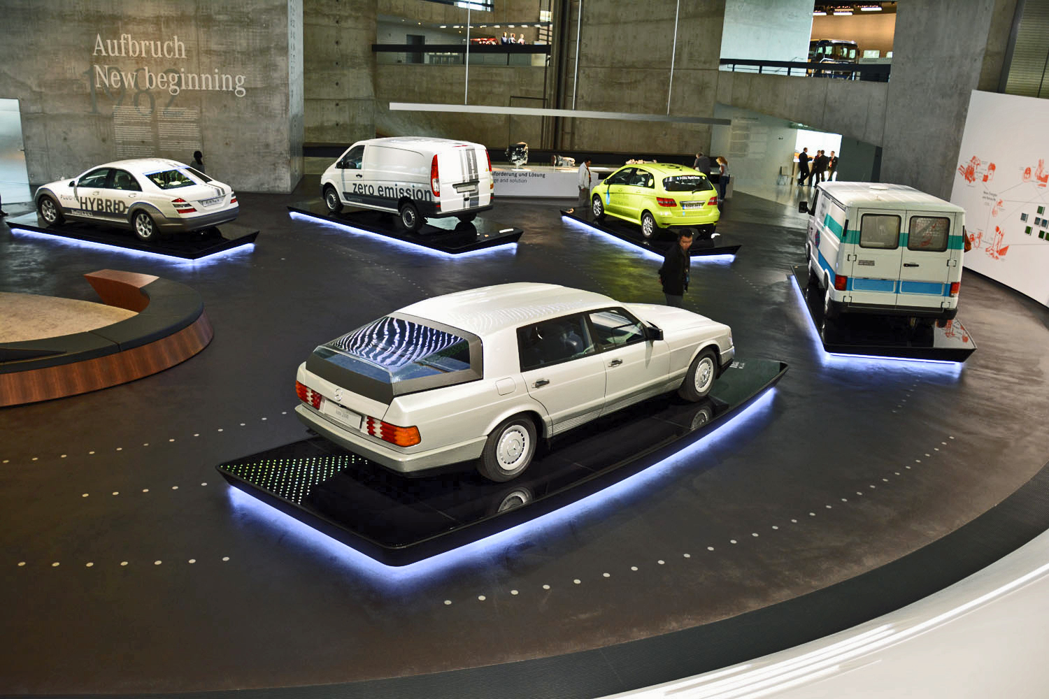 mercedes benz museum stuttgart pictures history ronan glon auto 2000 concept 1