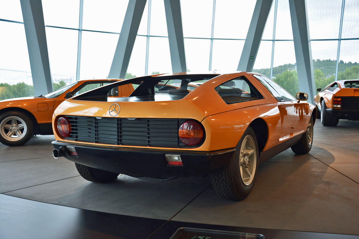 mercedes benz museum stuttgart pictures history ronan glon c111 1