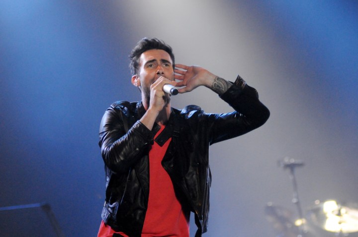 maroon 5 may perform at super bowl 50 halftime show adam levine