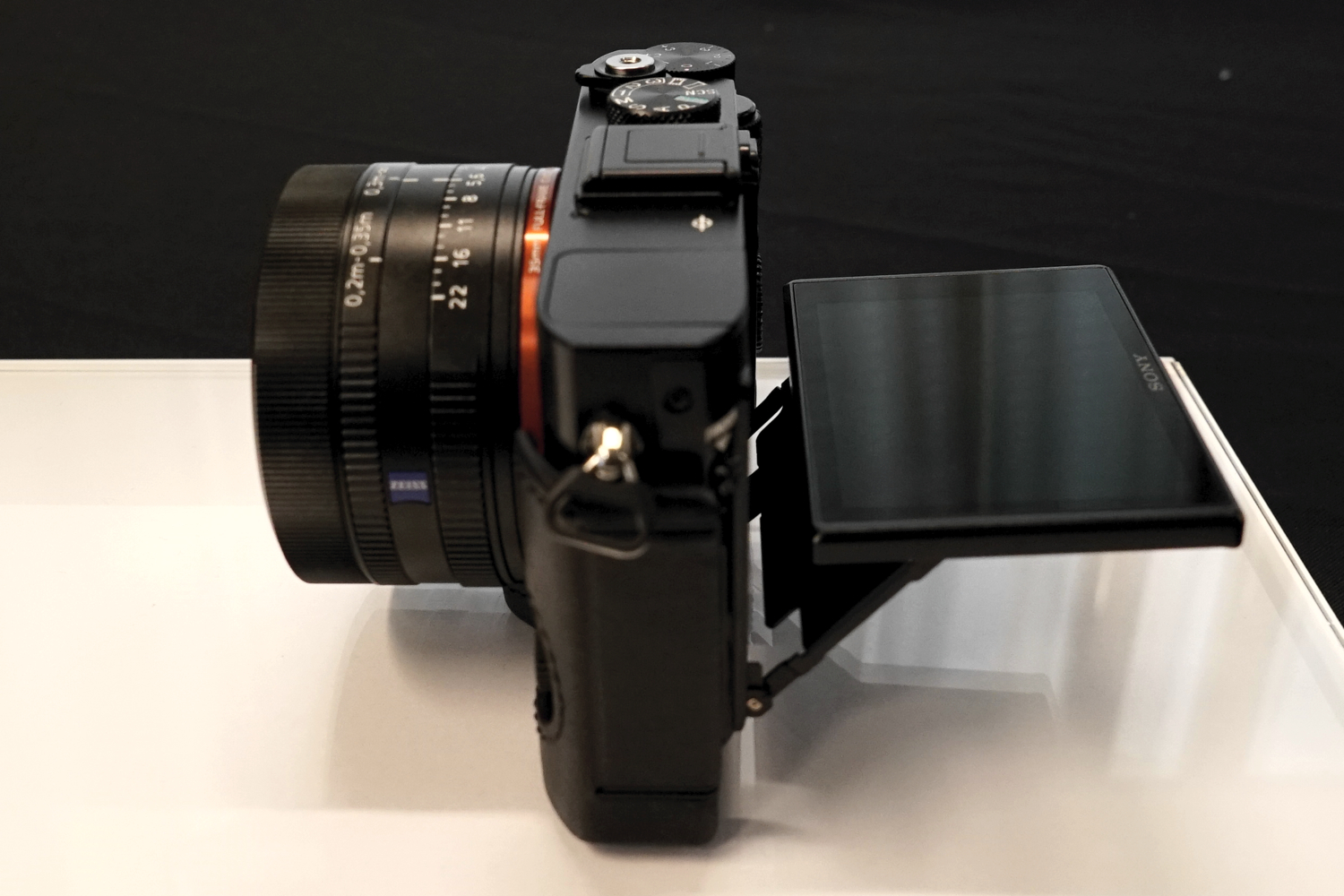 sony cyber shot rx1r 2 rx1r2 preview 13
