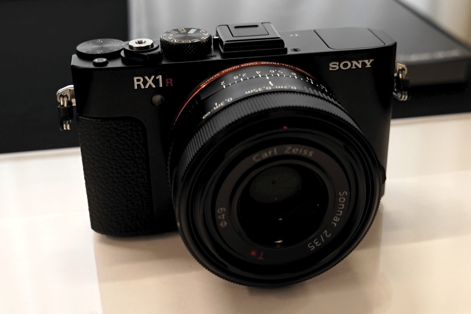 sony cyber shot rx1r 2 rx1r2 preview 18