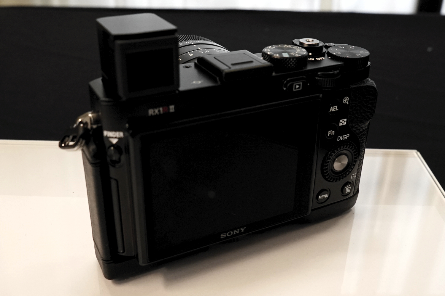 sony cyber shot rx1r 2 rx1r2 preview 5