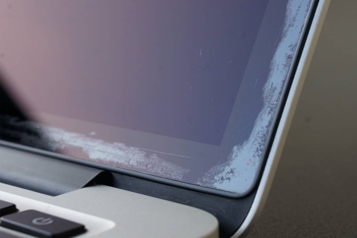 apple to rescue macbook screens with worn out anti glare coatings staining