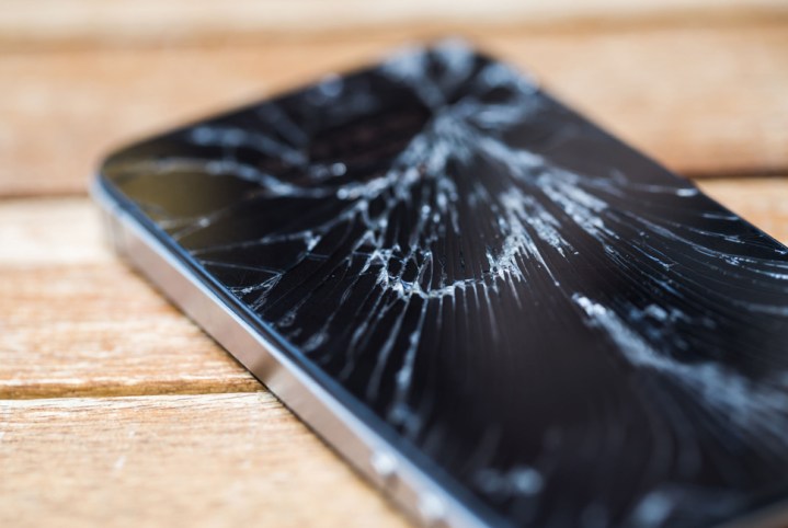 att extends period for customers to insure devices broken phone 4