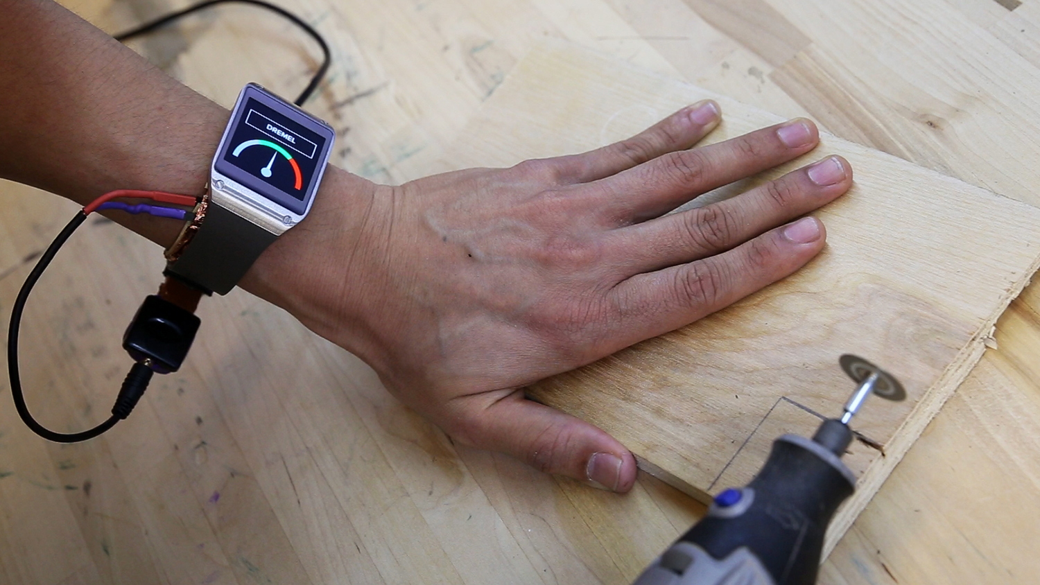 em sense smart watch wearable customizes experience identifies objects disney emsense dremelspeed