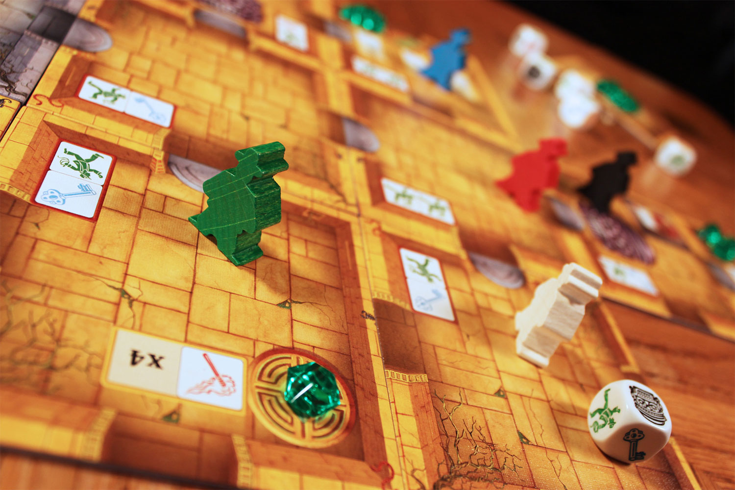 5 digital board games for PC, mobile, and console to play together