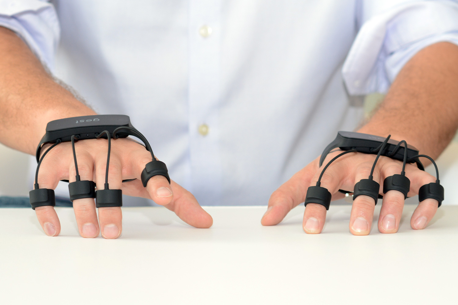 gest gesture sensing glove kickstarter thumb
