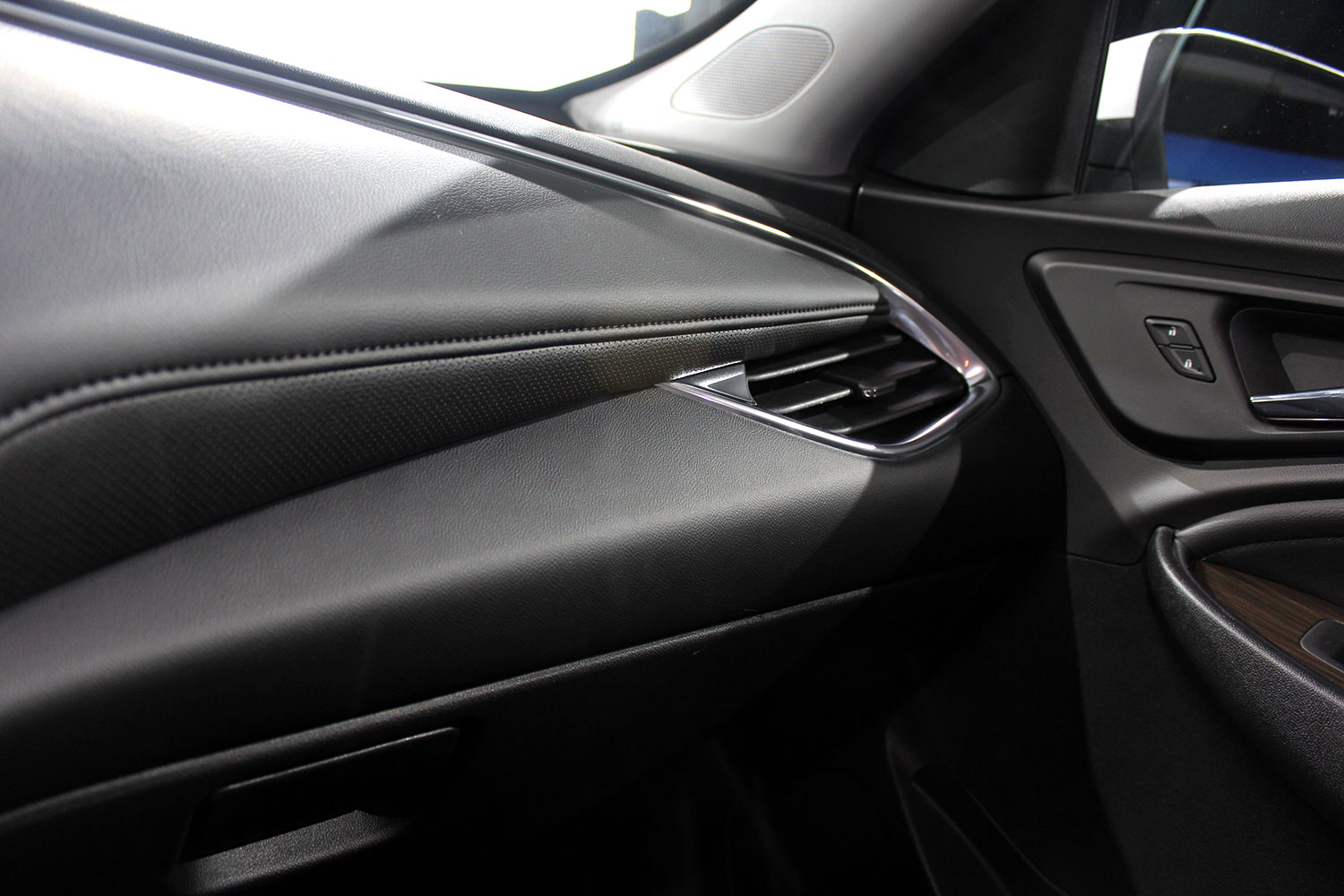 2016 chevrolet malibu first drive interior detail