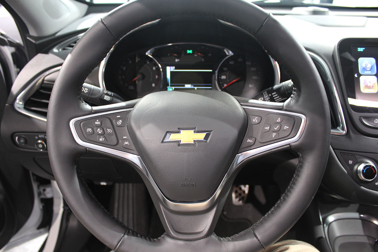 2016 chevrolet malibu first drive steering wheel