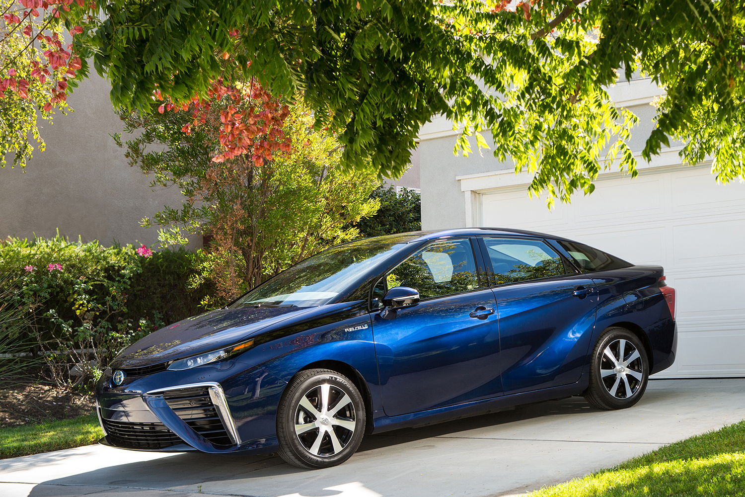dt cars top stories of 2015 2016 toyota mirai
