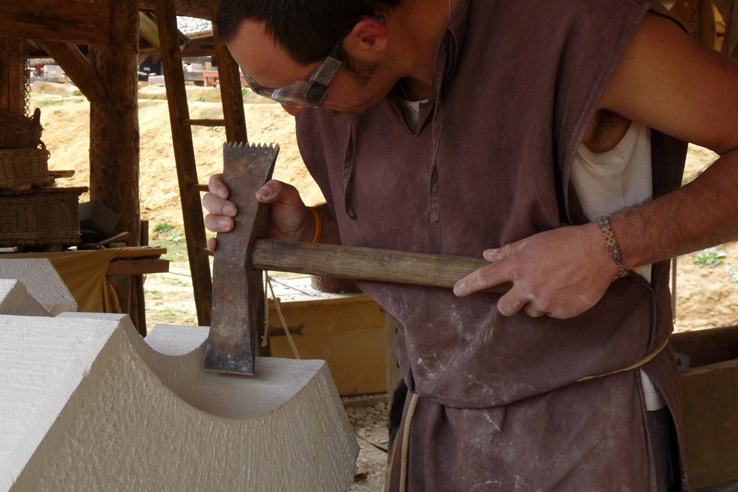 the guedelon castle is being built with 13th century techniques gu  delon 0037