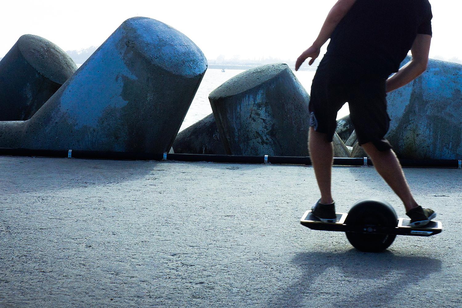 onewheel electric skateboard lifestyle image 21