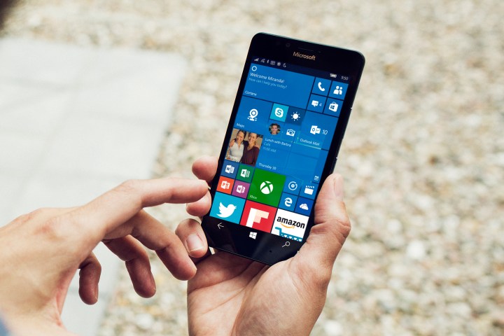 windows 10 mobile anniversary update launch