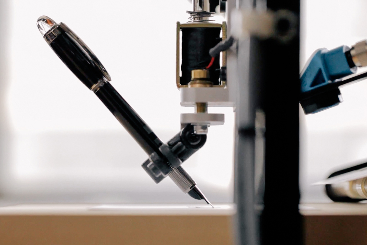 envelope uses robots to write thank you notes for your wedding bond pen