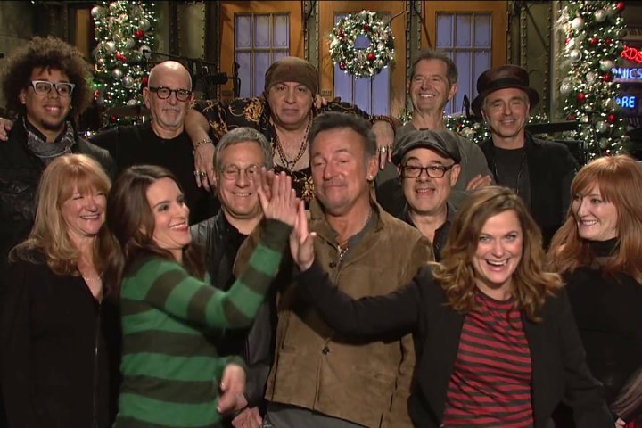 saturday night live fewer commercials brice springsteen amy poehler tina fey snl