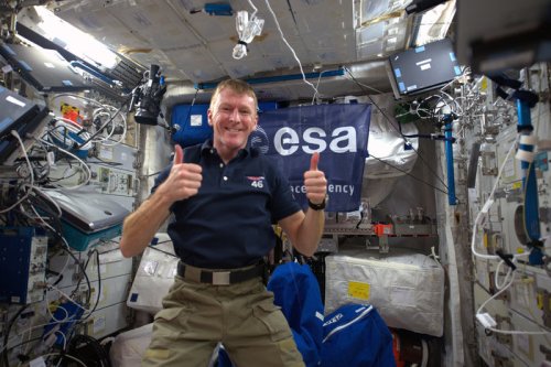 receiver of astronauts wrong number call thought it was a sloshed partygoer tim peake
