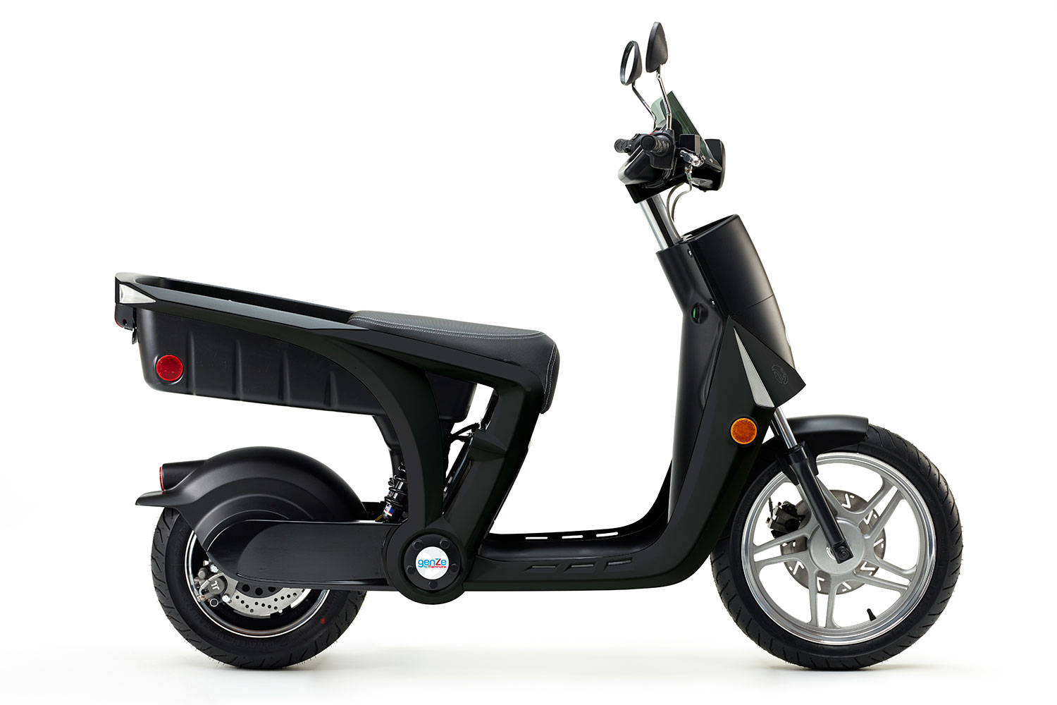 mahindra genze 2 0 scooter colorsurvey 0015 charcoal