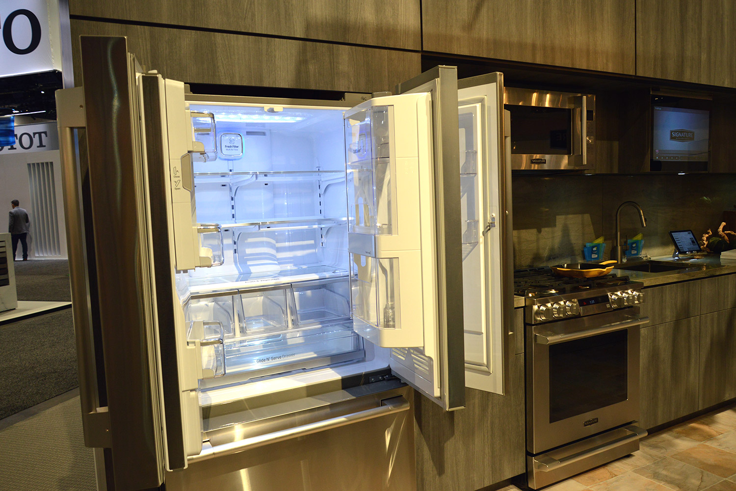 signature is a luxury smart appliance brand from lg kitchen suite built in side by refrigerator 0352