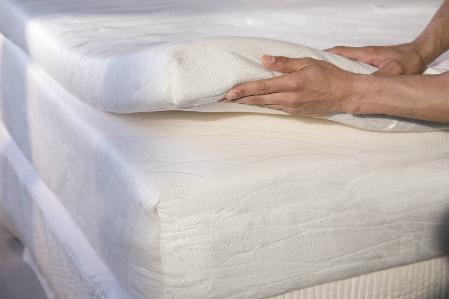 lumas slumber system is a two part mattress delivered to your door lumaslumbersystemlayers