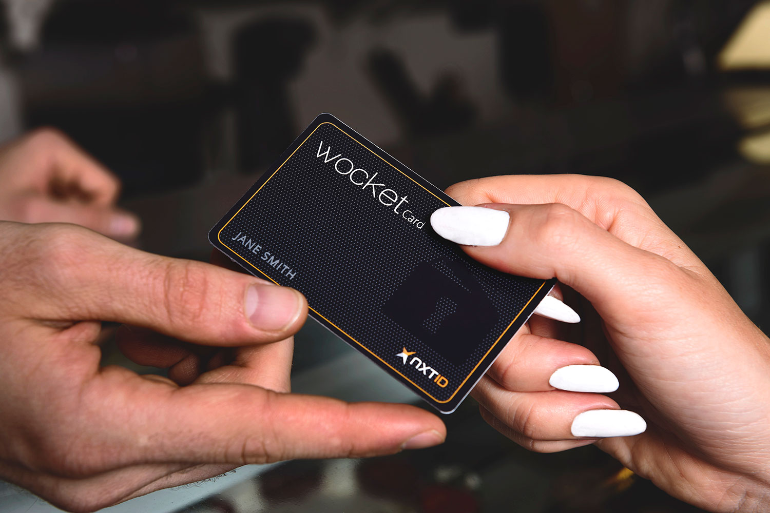 nxt ids wocket replaces your wallet with a card id dsc1091