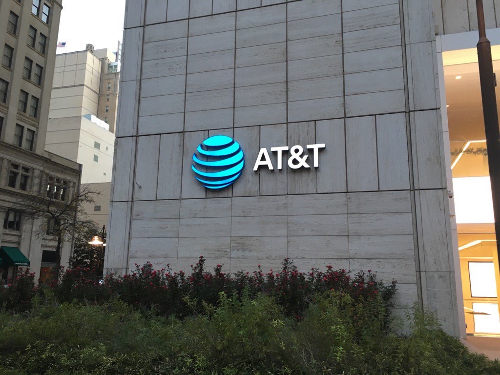 AT&T Expands Broadband Into 70,000 More Rural Areas In The U.S ...