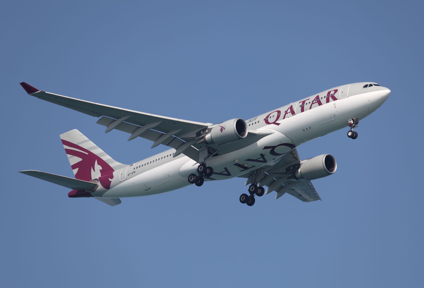 qatar airways longest flight