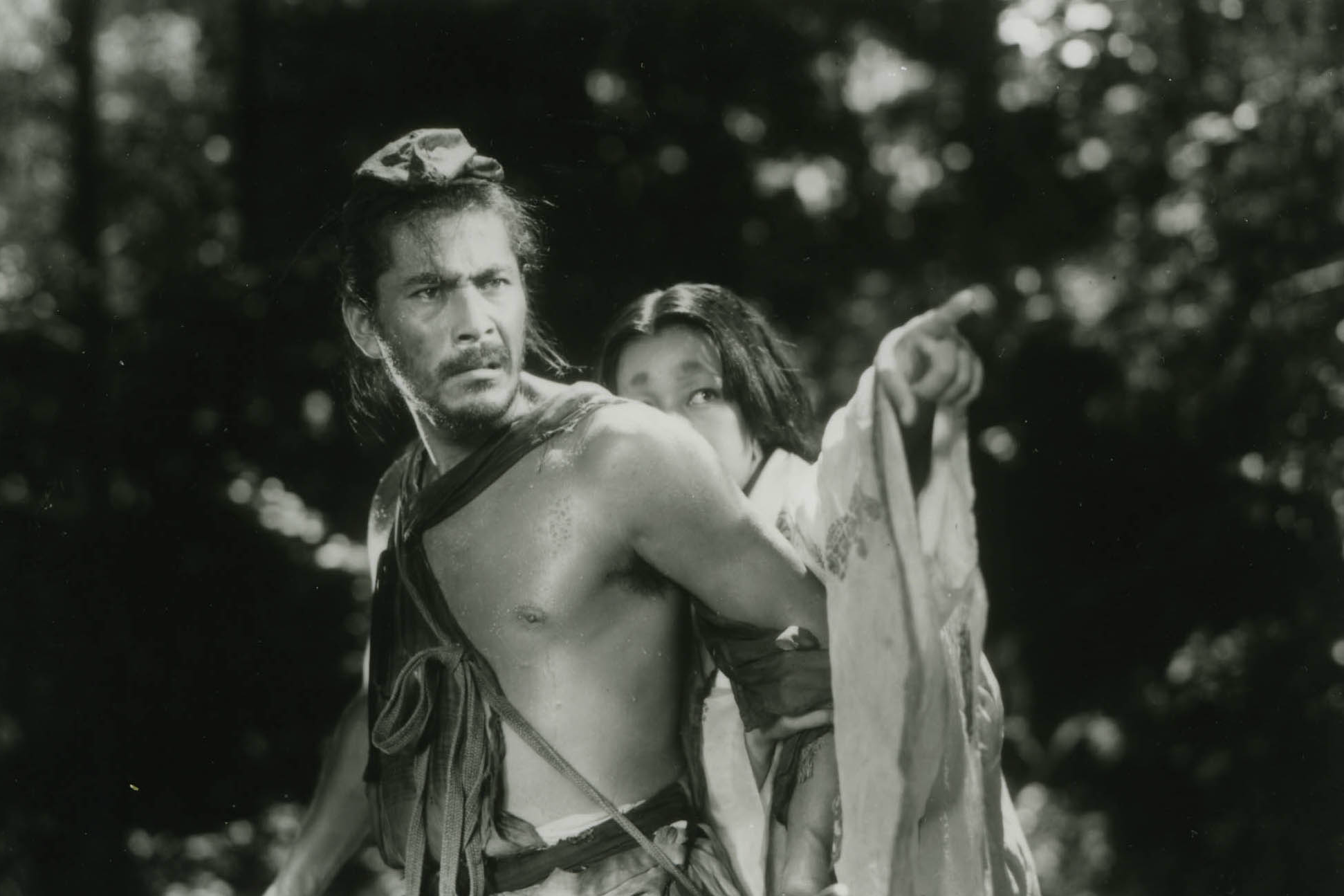 Toshirô Mifune and Machiko Kyô in Rashomon (1950)