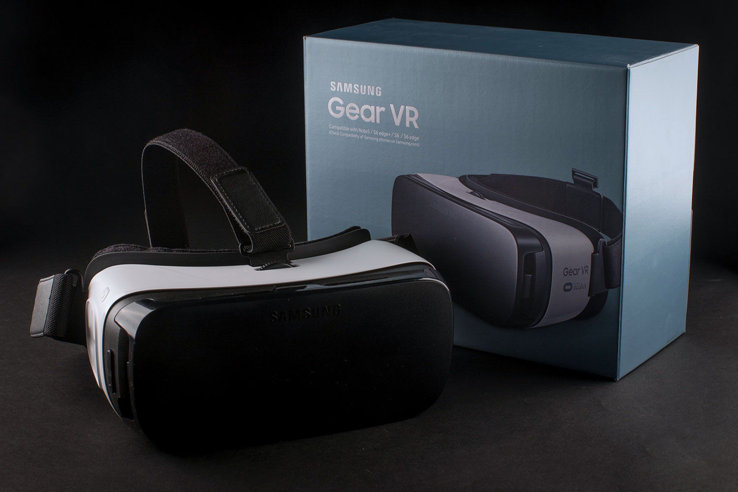 high tech valentines day gifts for the man in your life samsung gear vr box