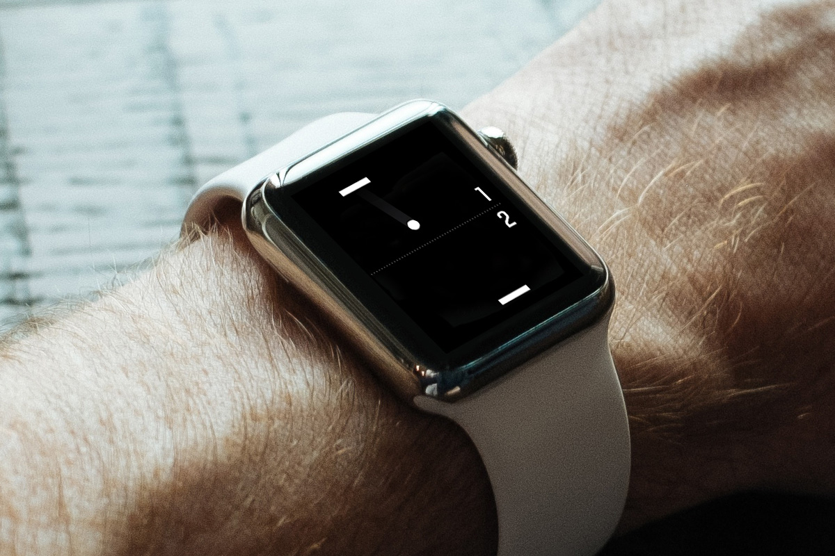 heres a tiny game of pong for your apple watch iphone ios 4