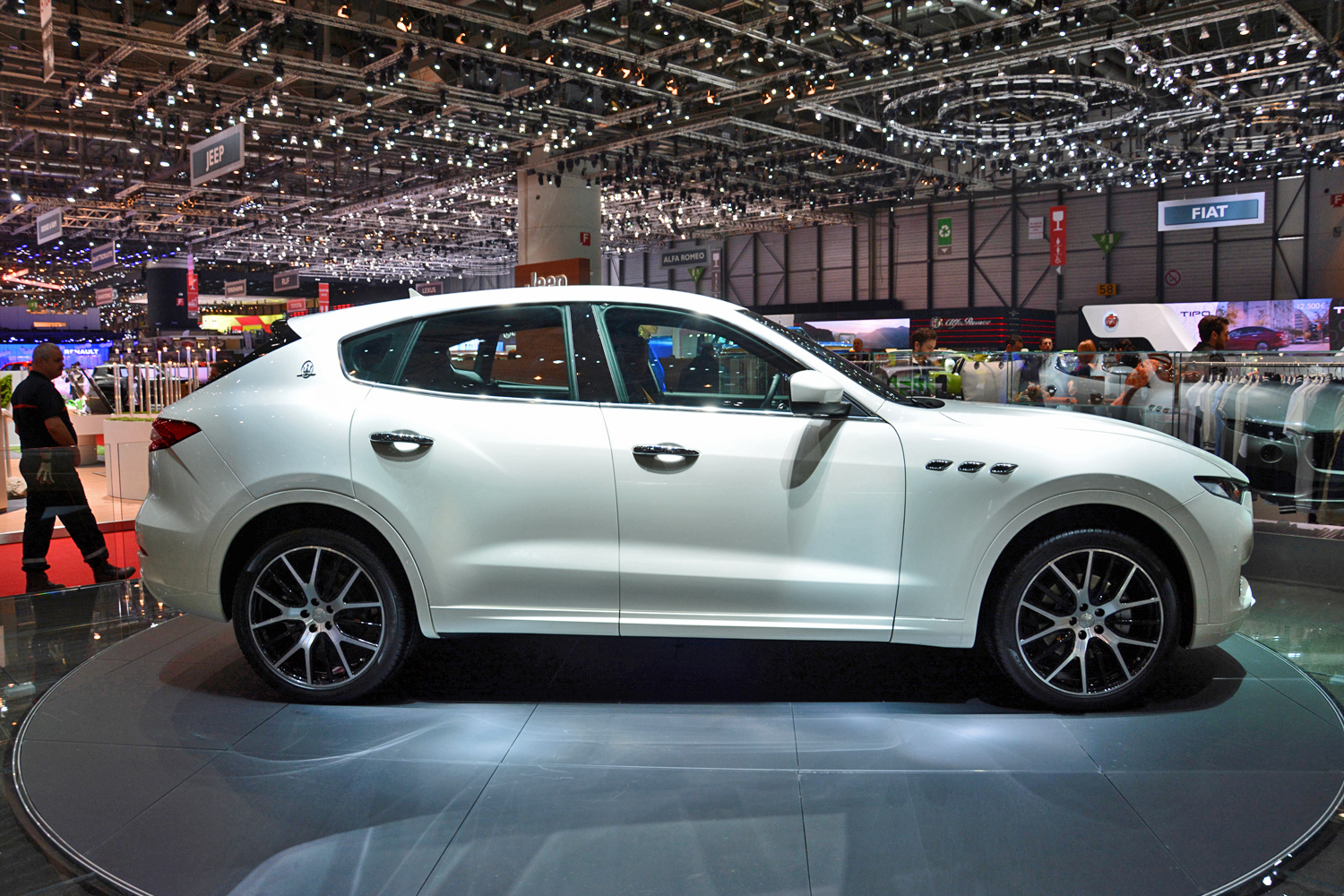 2017 maserati levante revealed official photos dt geneva 4