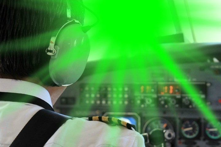 laser strike on passenger plane pointer cockpit