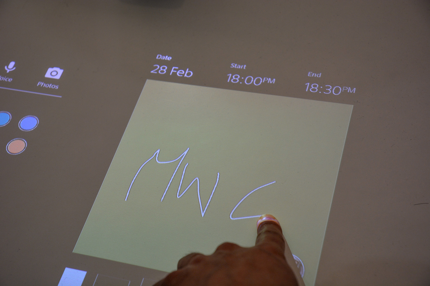 sony xperia projector