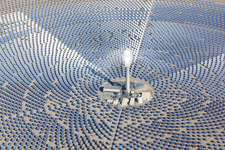 peek inside nevada solar plant 247 power molten salt 110 mw crescent dunes energy is the first utility scale facility in worl