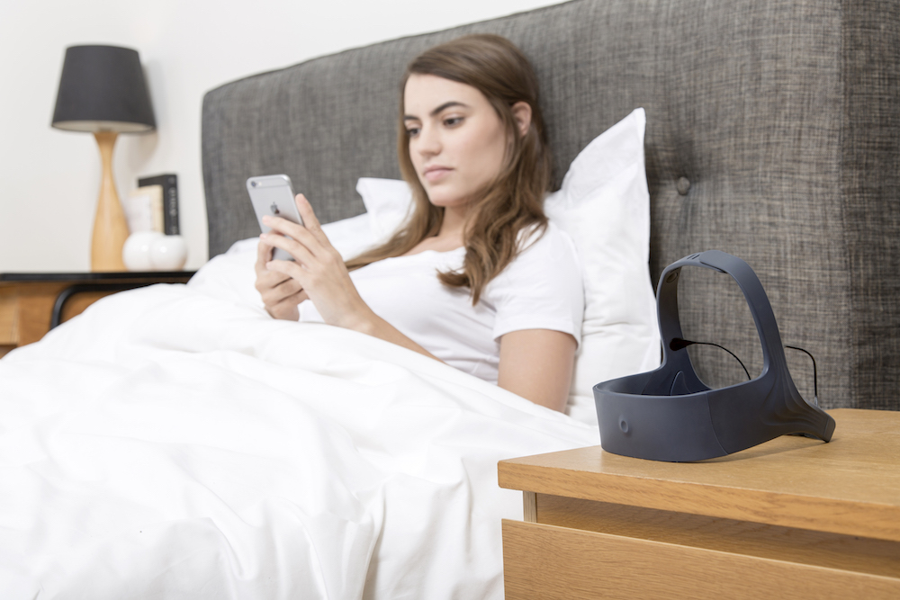 Dreem wearable smart alarm clock