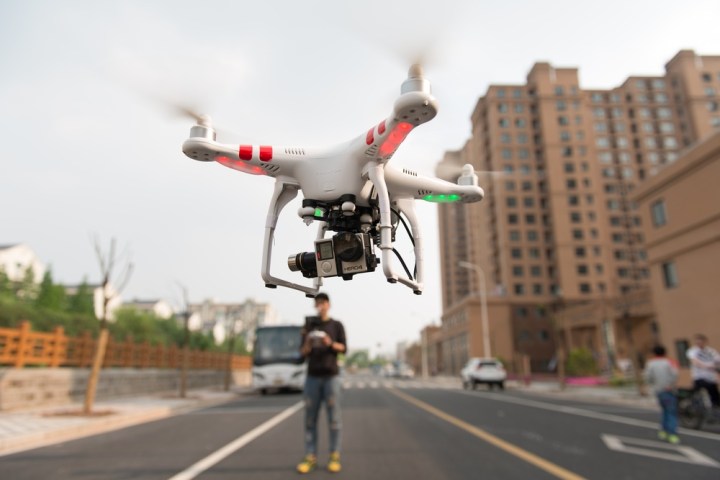 drone 400 feet dronelaw1